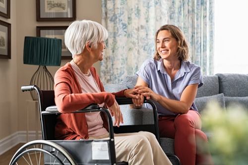 Descubre cómo cuidar de la salud de los cuidadores – Adeslas Salud y Bienestar