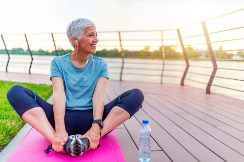 Descubre los beneficios del ejercicio físico para la menopausia – Adeslas Salud y Bienestar