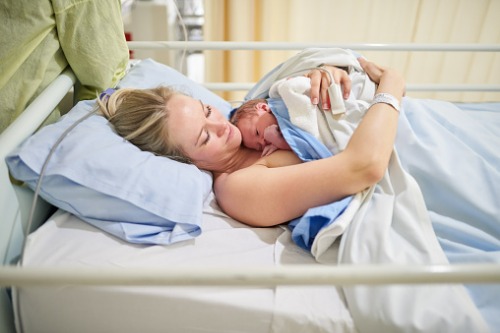 Descubre cómo recuperarte tras dar a luz – Adeslas Salud y Bienestar