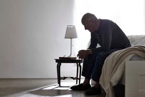 Descubre cómo detectar y prevenir la depresión senil - Adeslas Salud y Bienestar