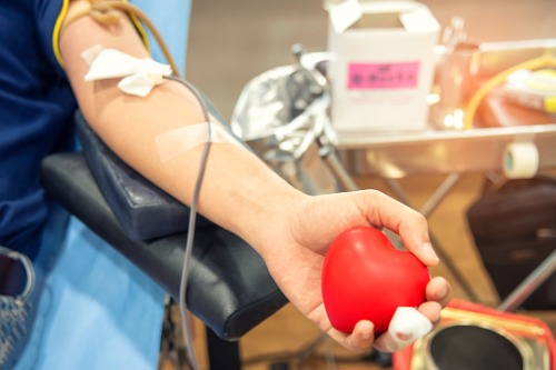 Descobreix les raons per fer-te donant de sang – Adeslas Salud y Bienestar