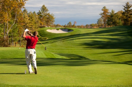Descobreix els beneficis del golf per a la teva salut – Adeslas Salud y Bienestar