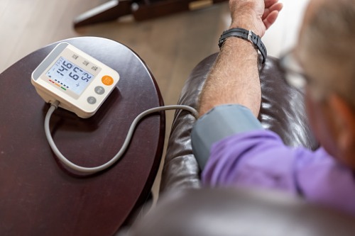 en progreso Arco iris Energizar Presión arterial: ¿cómo y cuándo tengo que medir mi tensión en casa? |  SegurCaixa Adeslas